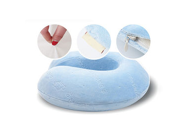 Beige Evolution Memory Foam Travel Pillow Untuk Traveling Pada Sebuah Pesawat